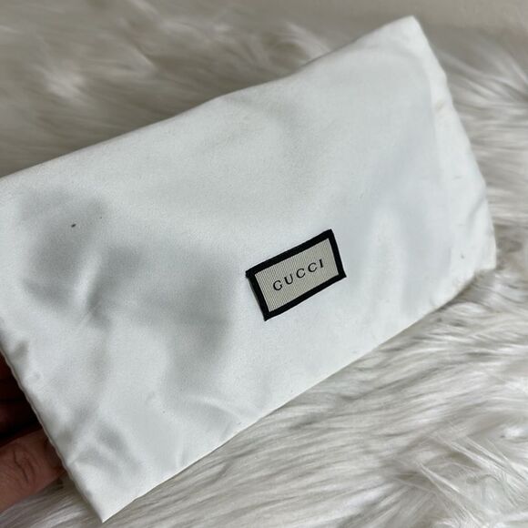 💯Authentic Gucci Beige/Red GG Supreme Canvas Cherry Zip Around Wallet🍀 - Picture 17 of 17